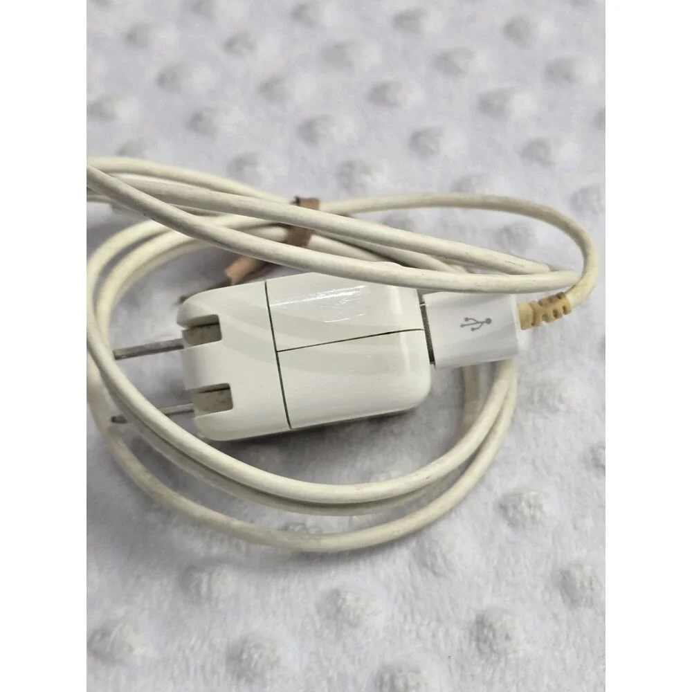 Original Apple 12W Wall Charger And 1M Lightning to USB Cable iPad's & iPhone